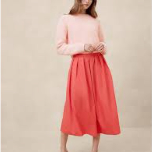 Banana Republic Factory Dresses & Skirts - Banana republic factory POPLIN MIDI SKIRT size 16